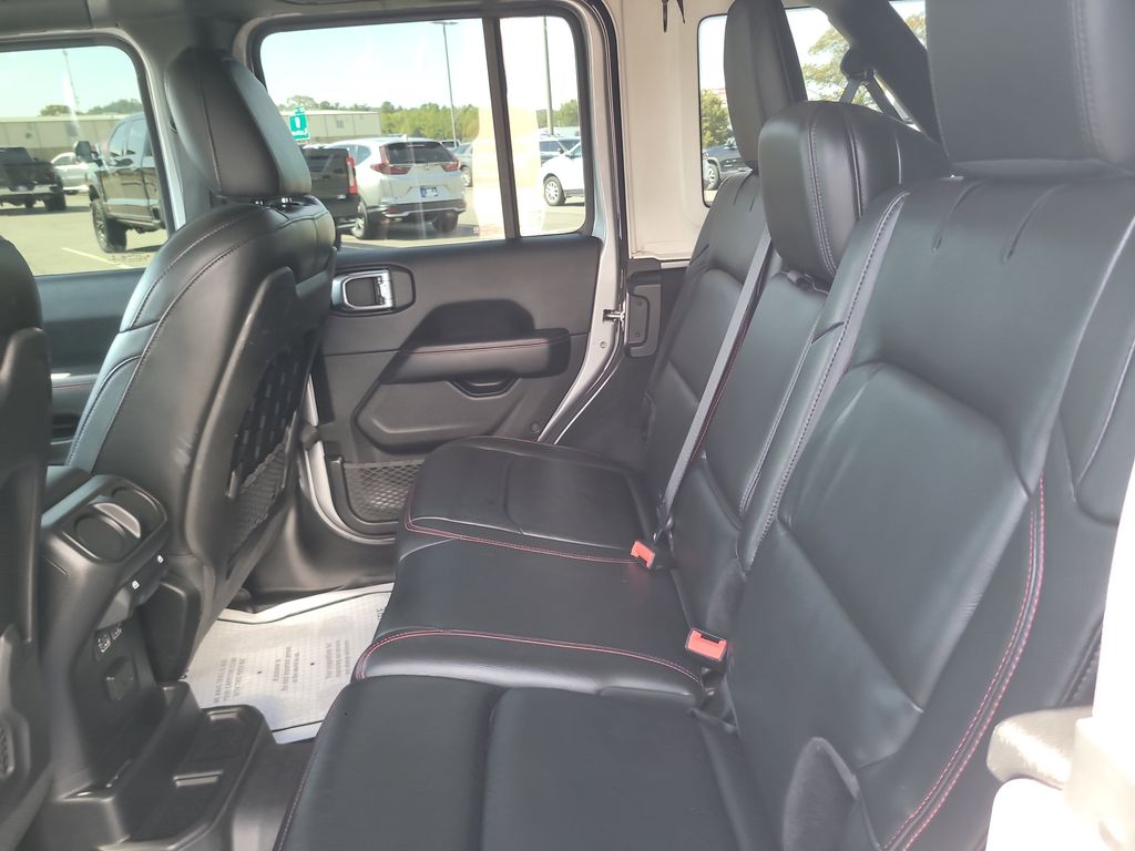 2018 Jeep Wrangler Unlimited Rubicon photo 19