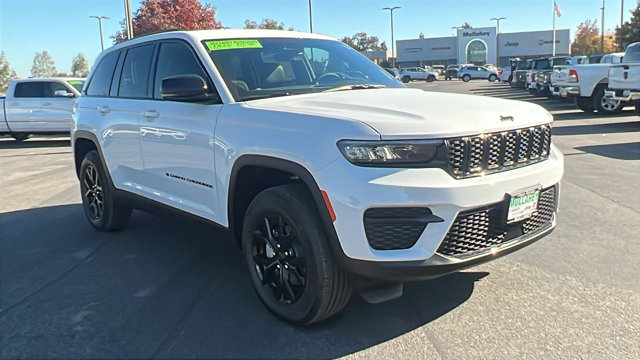 2025 Jeep Grand Cherokee Altitude's photo