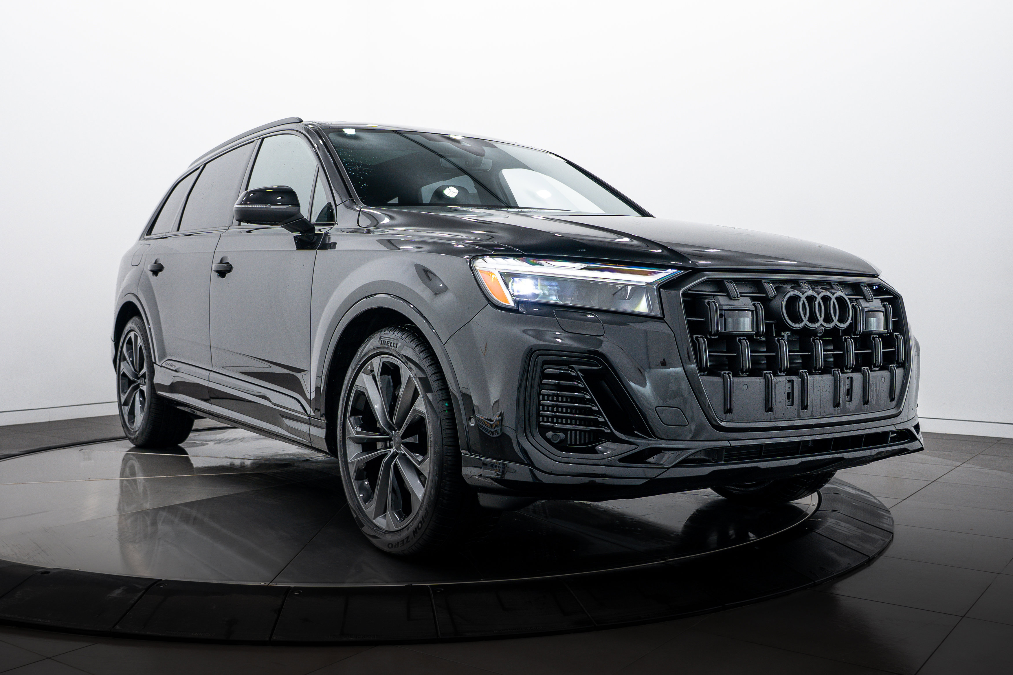 2026 Audi Q7 Premium Plus's photo