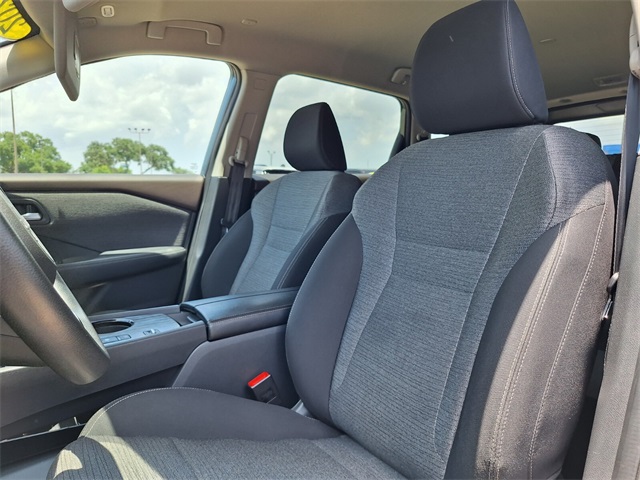 2023 Nissan Rogue SV photo 21