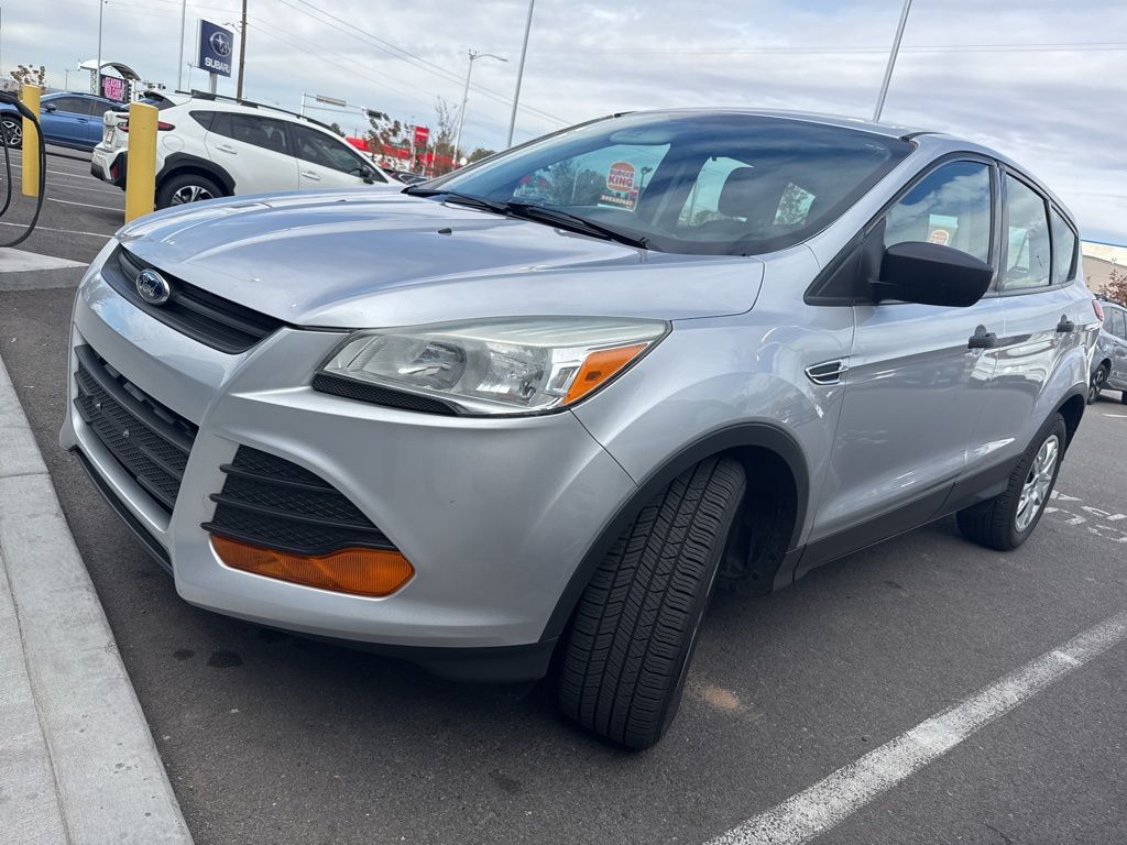 2015 Ford Escape S photo 2
