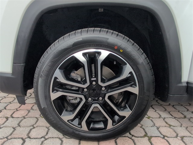 2022 Jeep Compass Limited photo 15