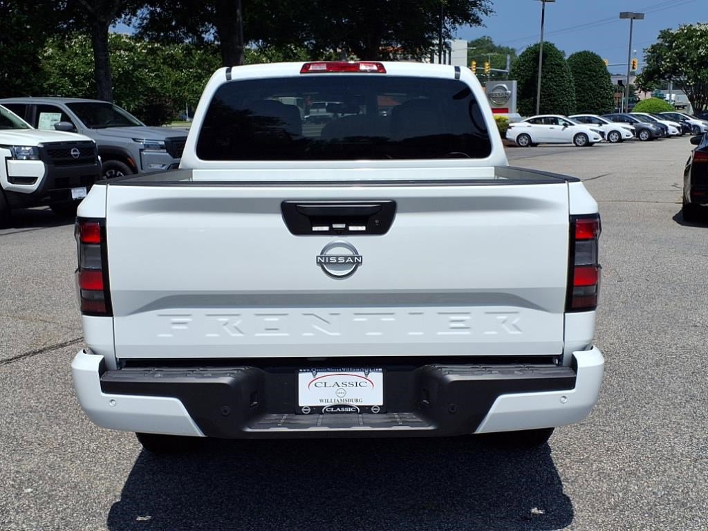 2025 Nissan Frontier SV photo 4