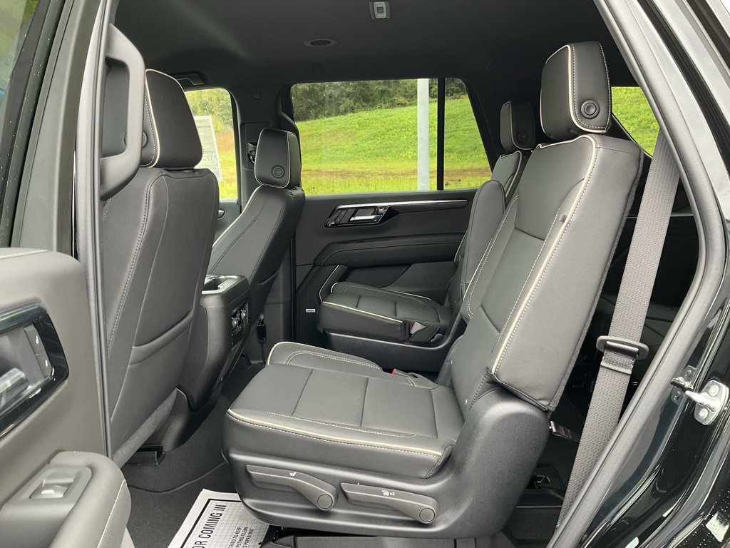 2025 Chevrolet Tahoe Premier photo 18