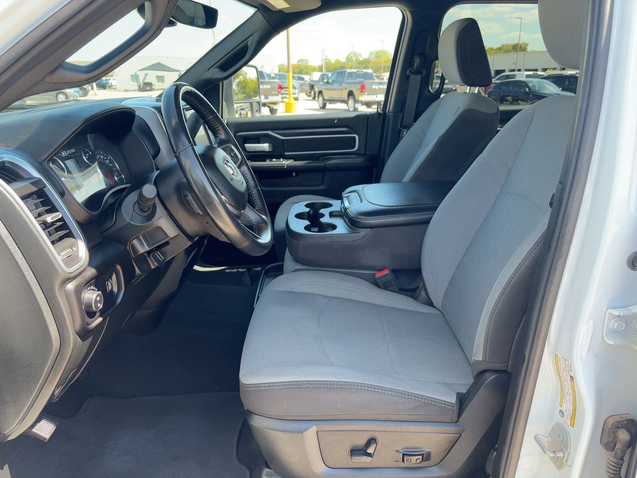 2024 Ram 2500 Big Horn photo 3