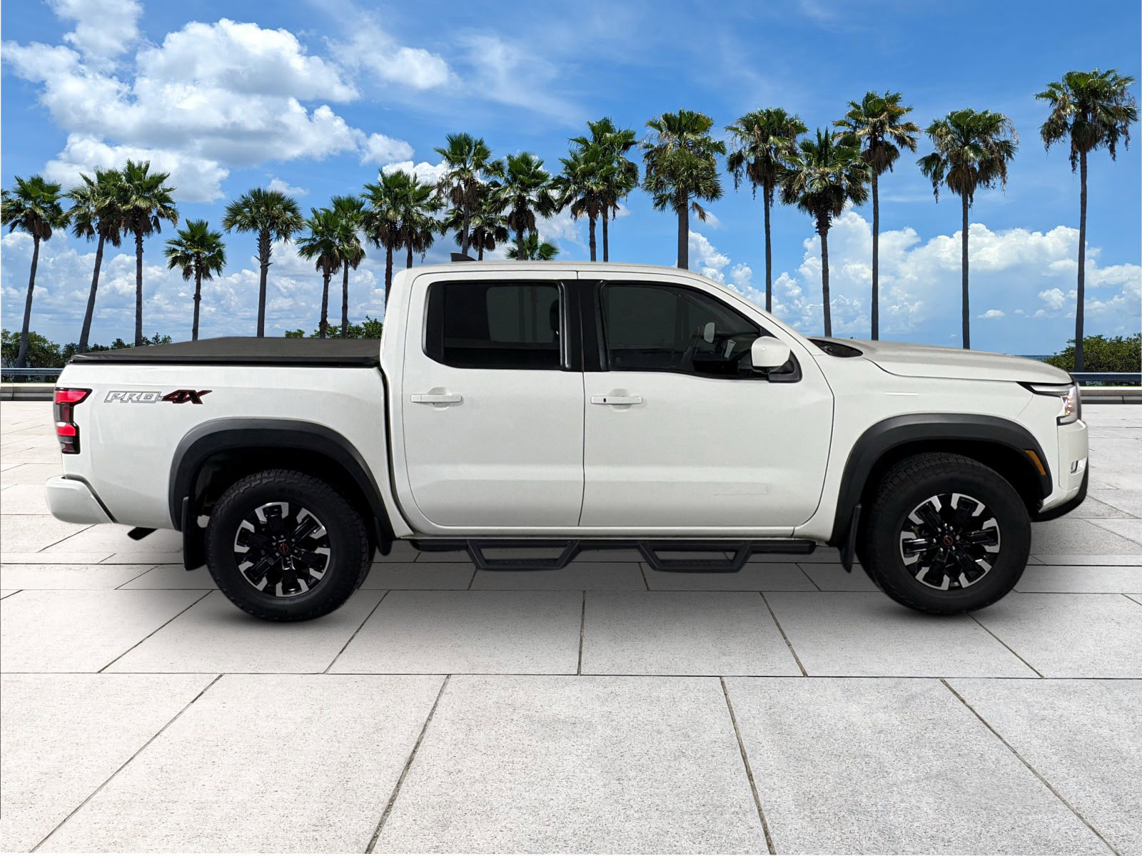 2022 Nissan Frontier PRO-4X photo 11