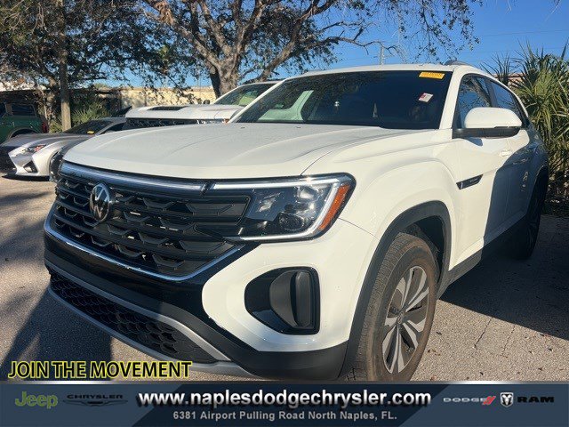 2025 Volkswagen Atlas Cross Sport SE's photo