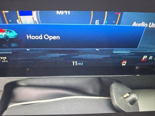 2025 Chevrolet Traverse LE photo 4