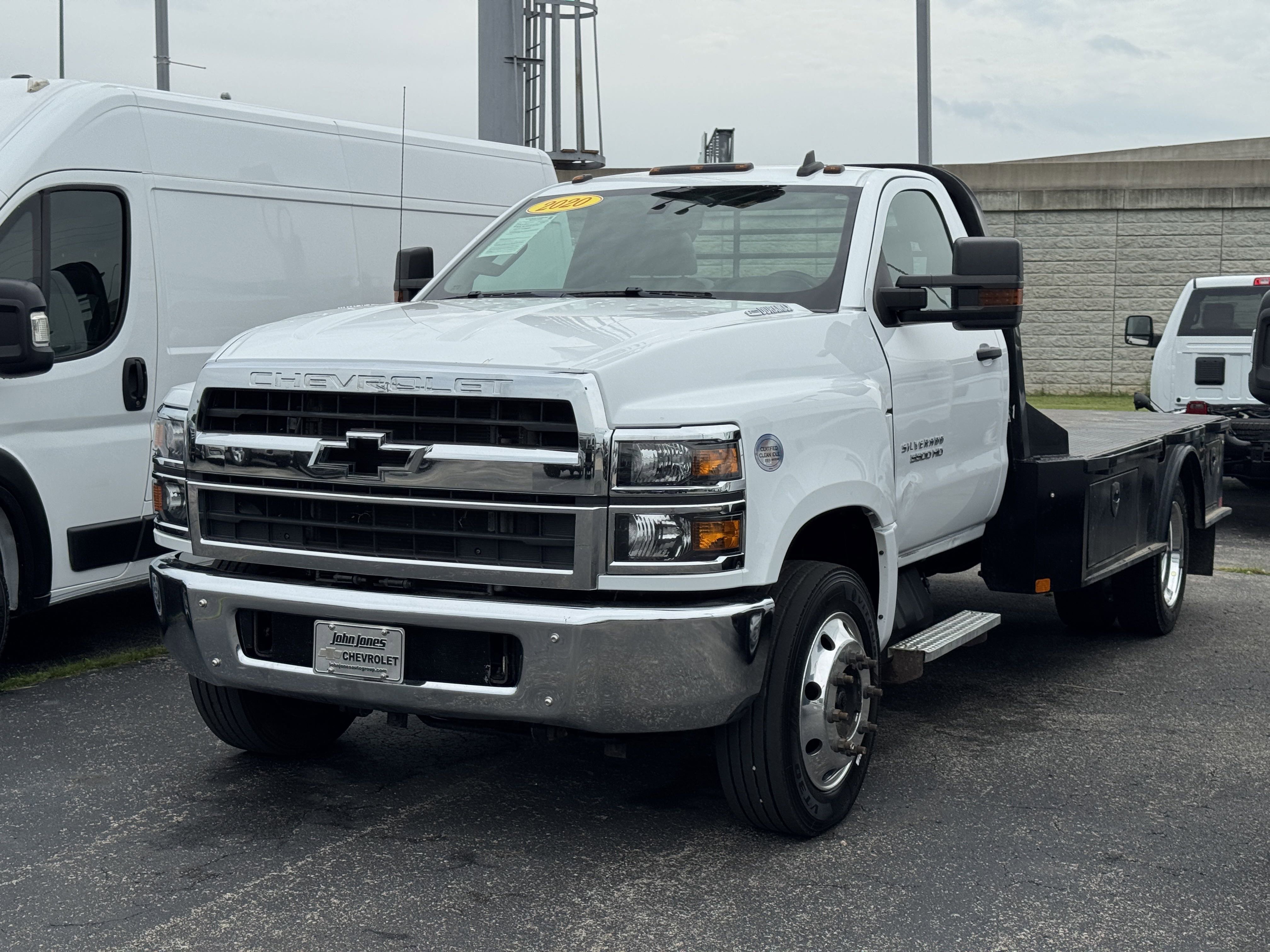 2020 Chevrolet Silverado 5500HD Work Truck photo 3