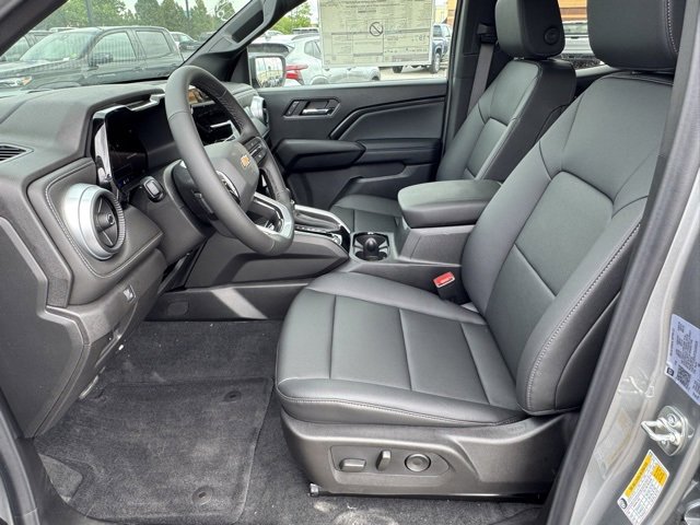 2026 Chevrolet Colorado LT photo 13