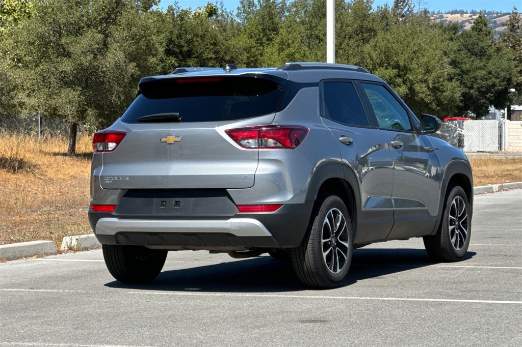 2025 Chevrolet Trailblazer LT photo 4
