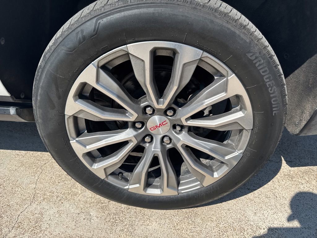 2021 Gmc Yukon XL Denali photo 3