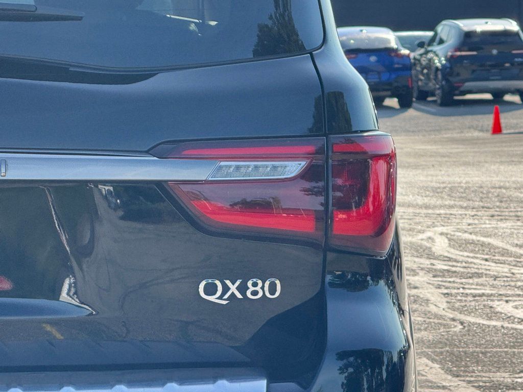 2021 Infiniti QX80 Premium Select photo 5