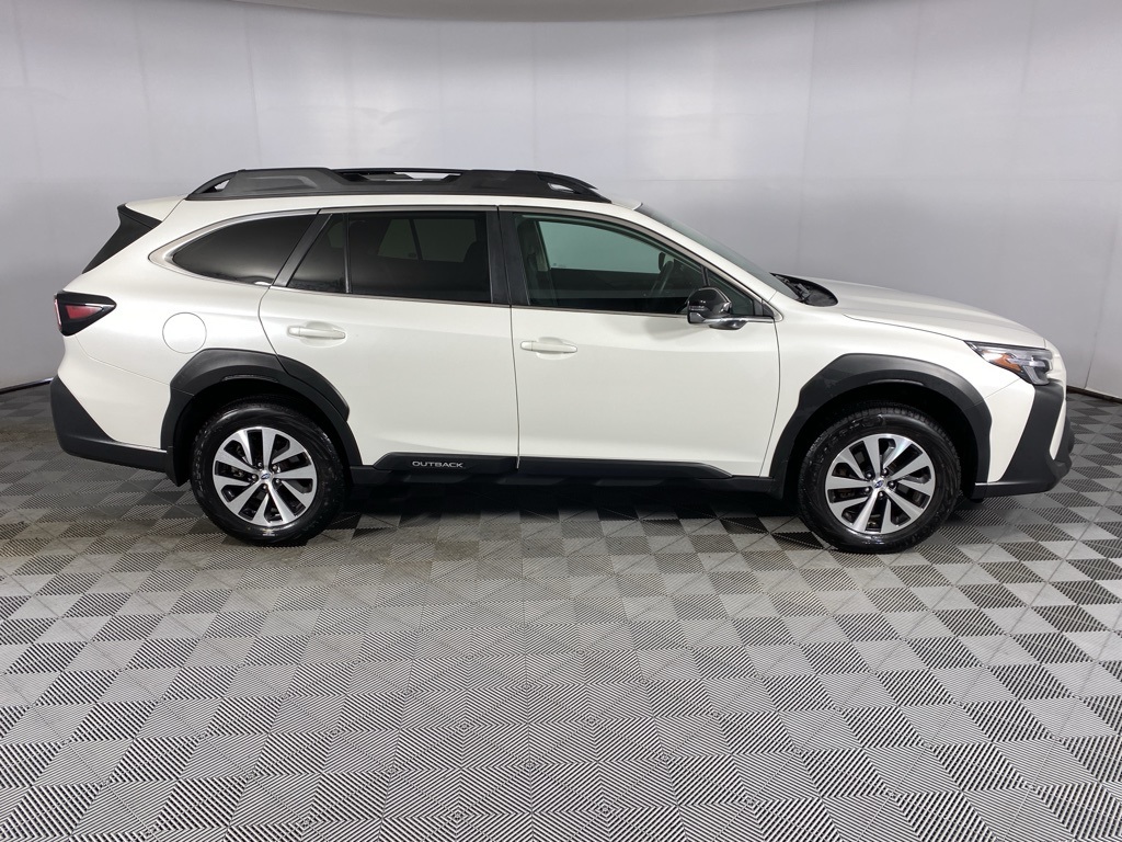 2025 Subaru Outback Premium photo 4