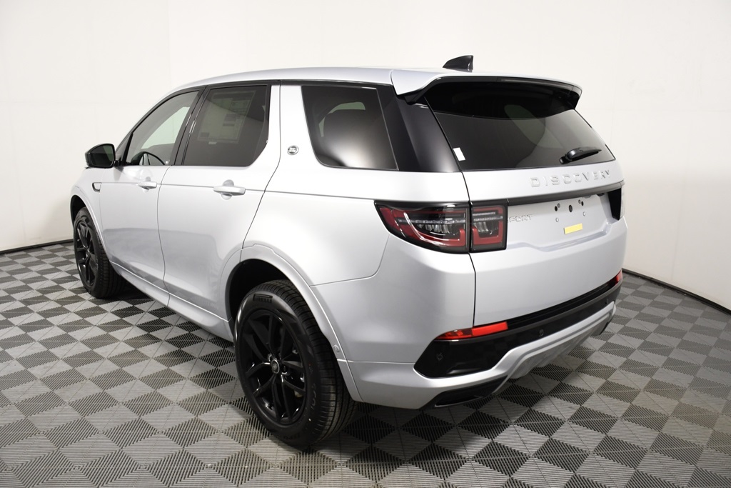 2025 Land Rover Discovery Sport S photo 4
