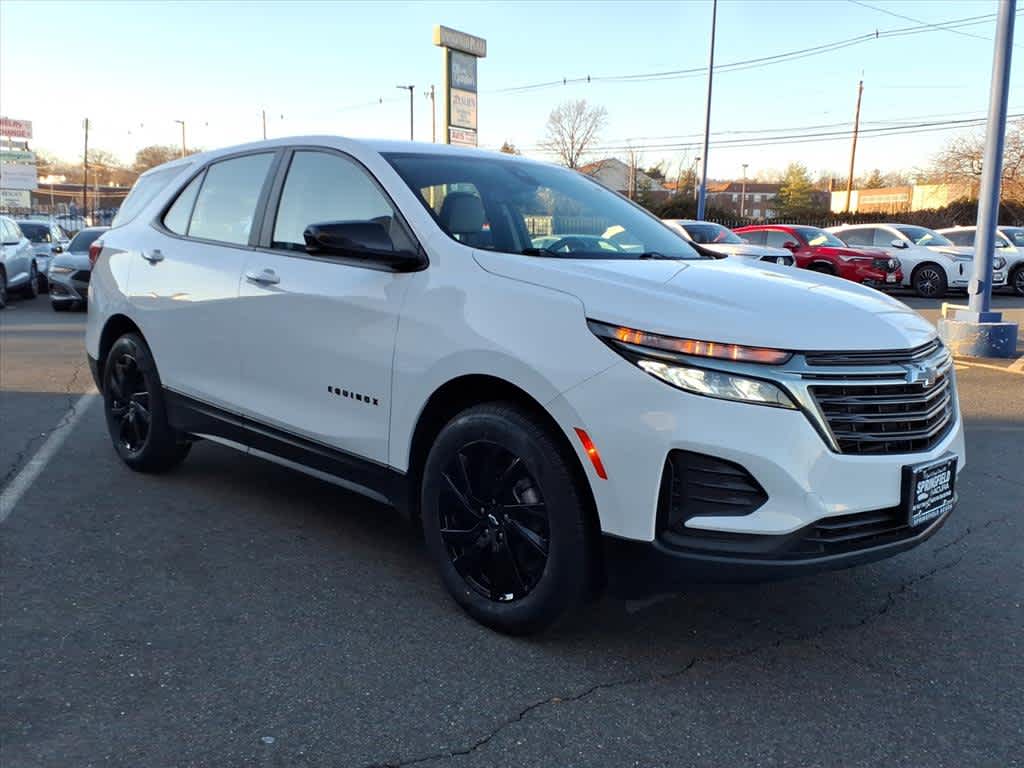 2024 Chevrolet Equinox LS's photo