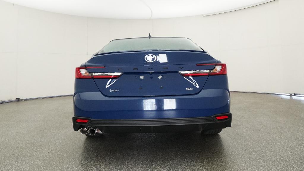 2025 Toyota Camry SE photo 17