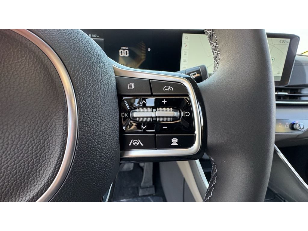 2026 Kia Carnival EX photo 7