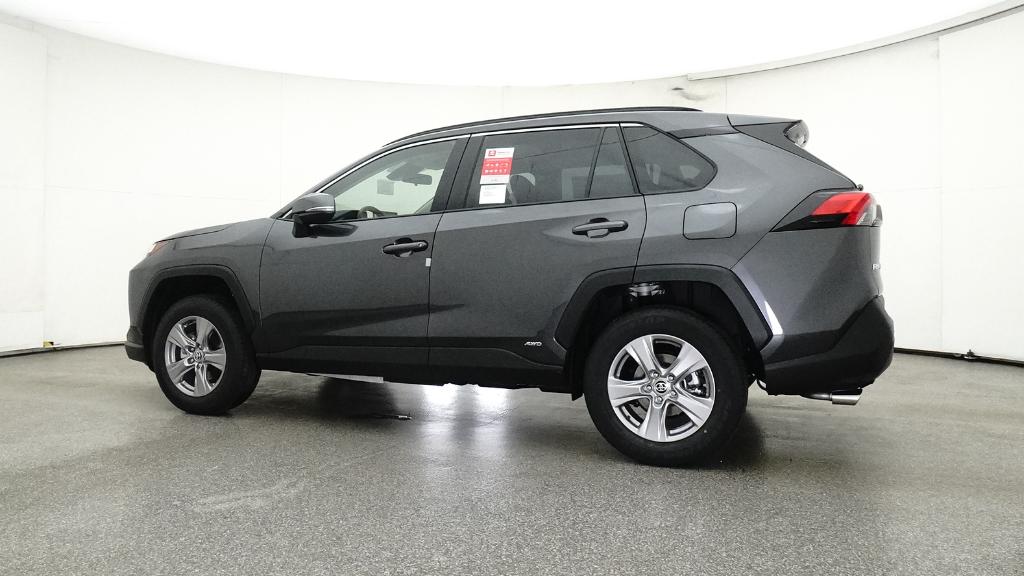 2025 Toyota RAV4 Hybrid XLE photo 12