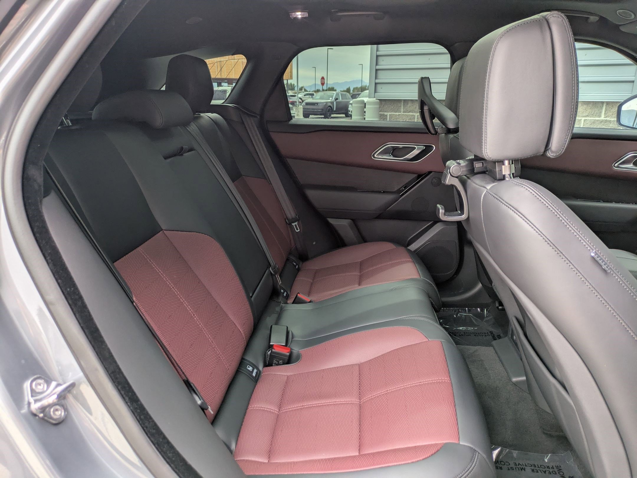 2024 Land Rover Range Rover Velar P400 Dynamic HSE photo 28