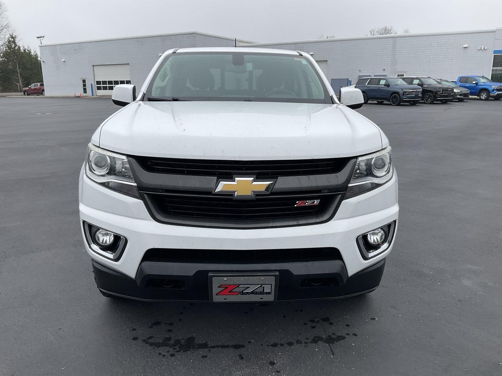 2017 Chevrolet Colorado Z71 photo 2