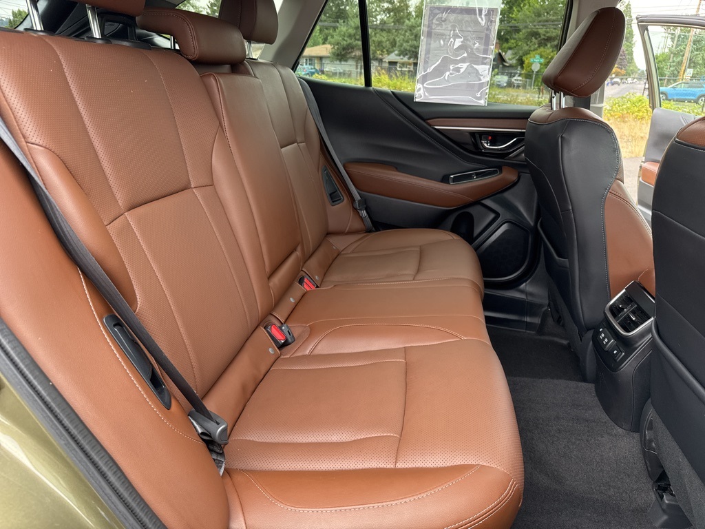 2021 Subaru Outback Touring XT photo 22