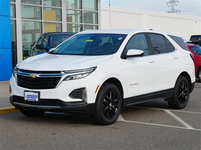 2024 Chevrolet Equinox LT photo 2