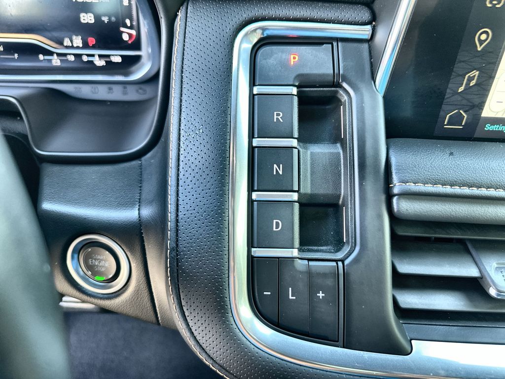 2024 Gmc Yukon AT4 photo 16