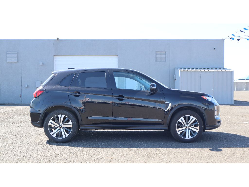2024 Mitsubishi Outlander Sport ES photo 2