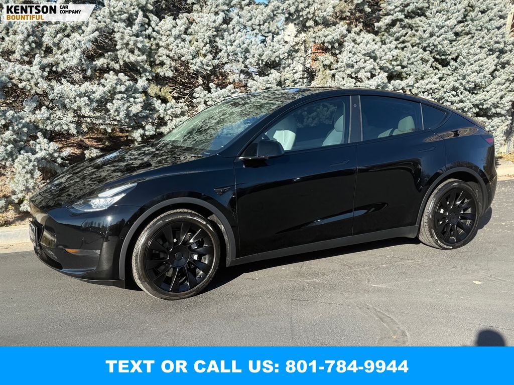 2022 Tesla Model Y Long Range's photo