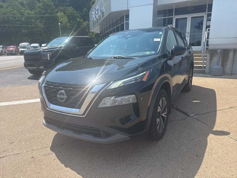 2022 Nissan Rogue SV photo 3