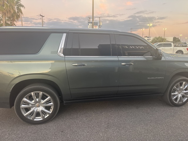 2024 Chevrolet Suburban High Country photo 2