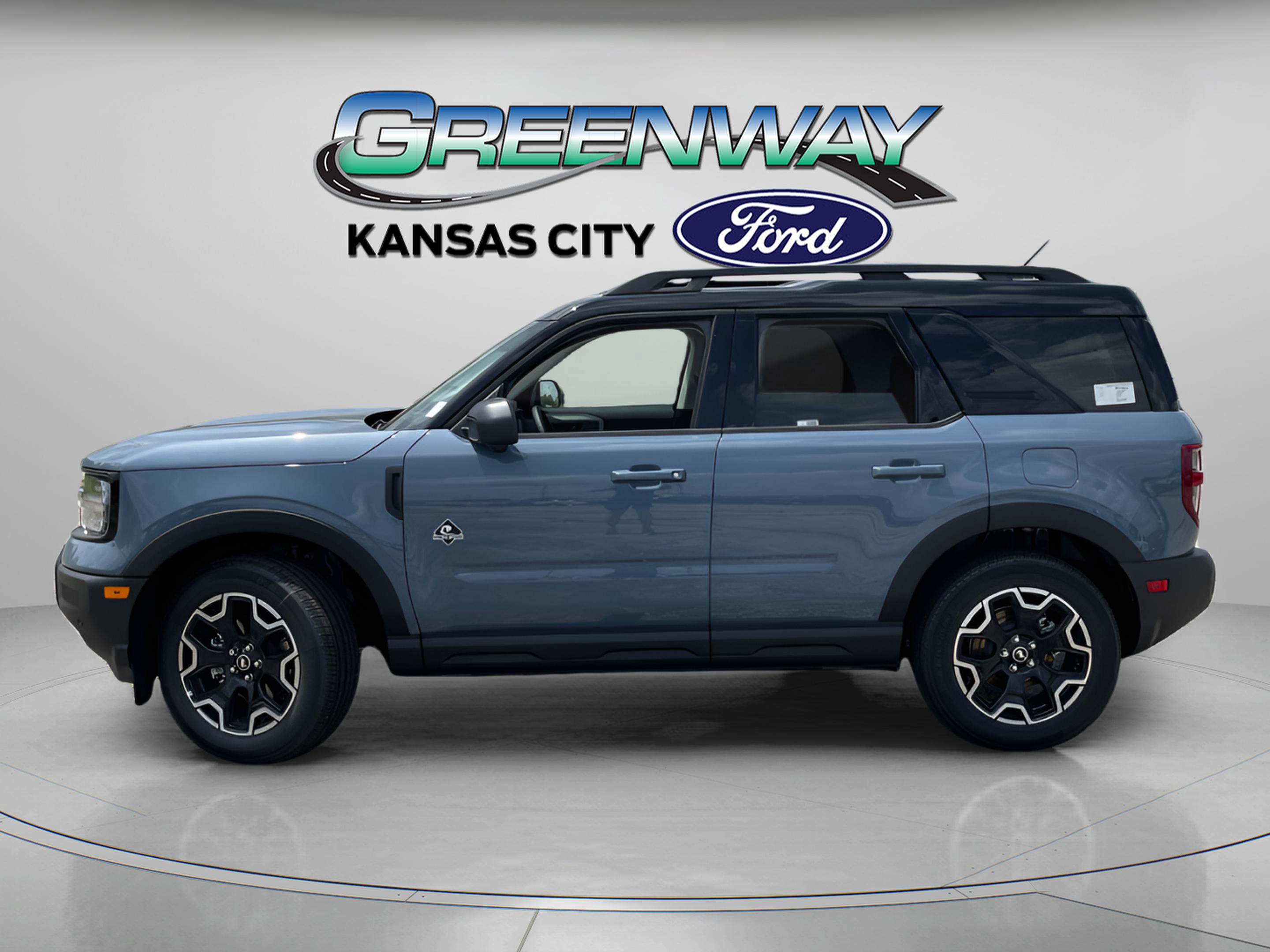 2025 Ford Bronco Sport Outer Banks photo 2