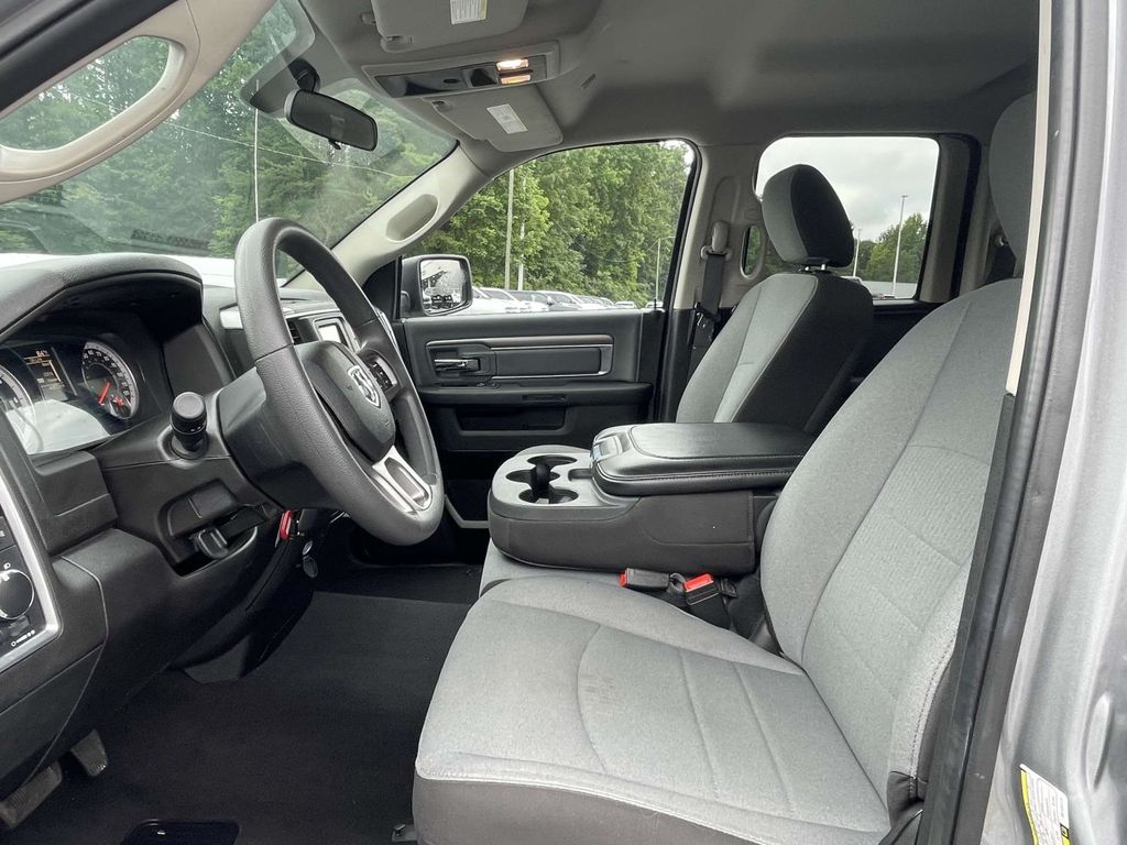 2024 Ram 1500 Classic SLT photo 24