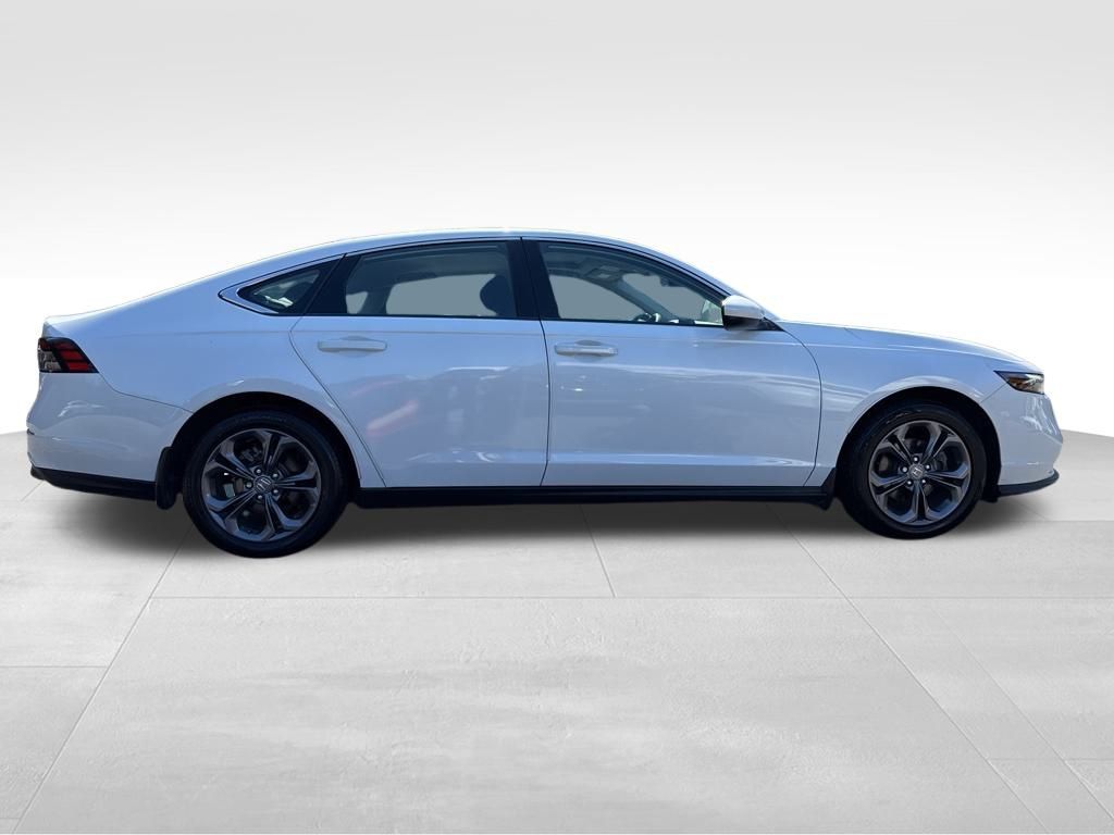 2023 Honda Accord EX photo 4