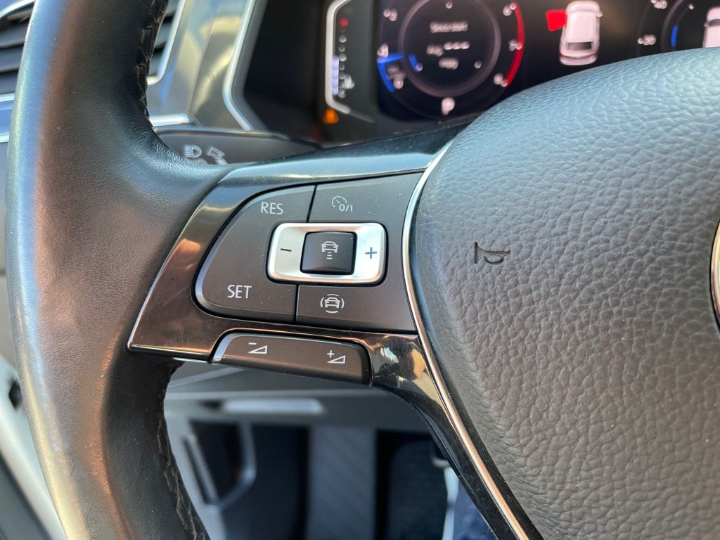 2019 Volkswagen Tiguan SEL Sport photo 30