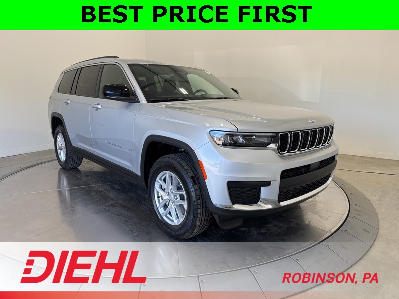 2025 Jeep Grand Cherokee L Laredo's photo