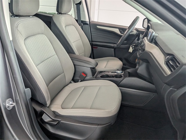 2022 Ford Escape S photo 16