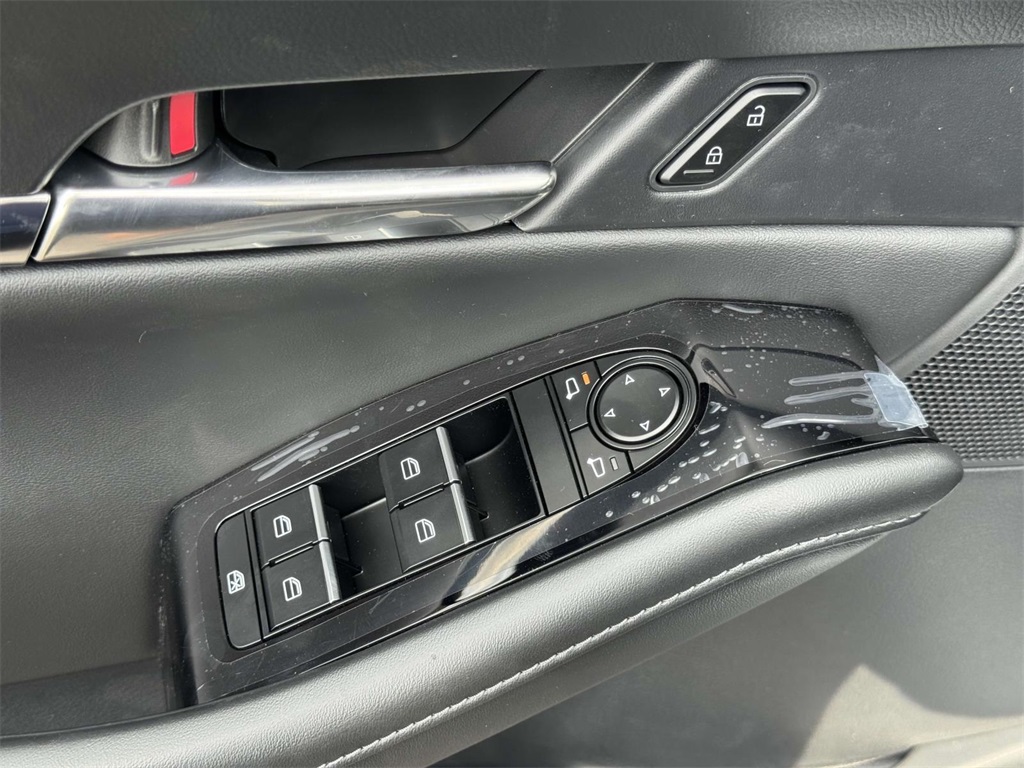 2025 Mazda CX-30 2.5 S Preferred photo 27