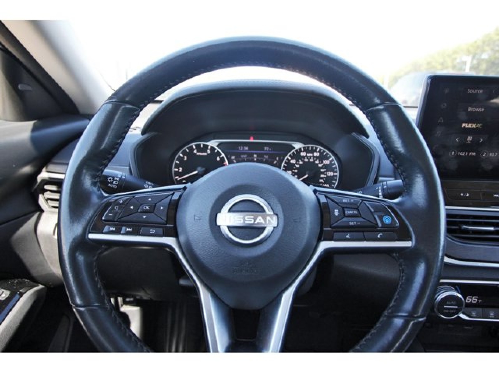 2023 Nissan Altima 2.5 SL  at Robbins Nissan