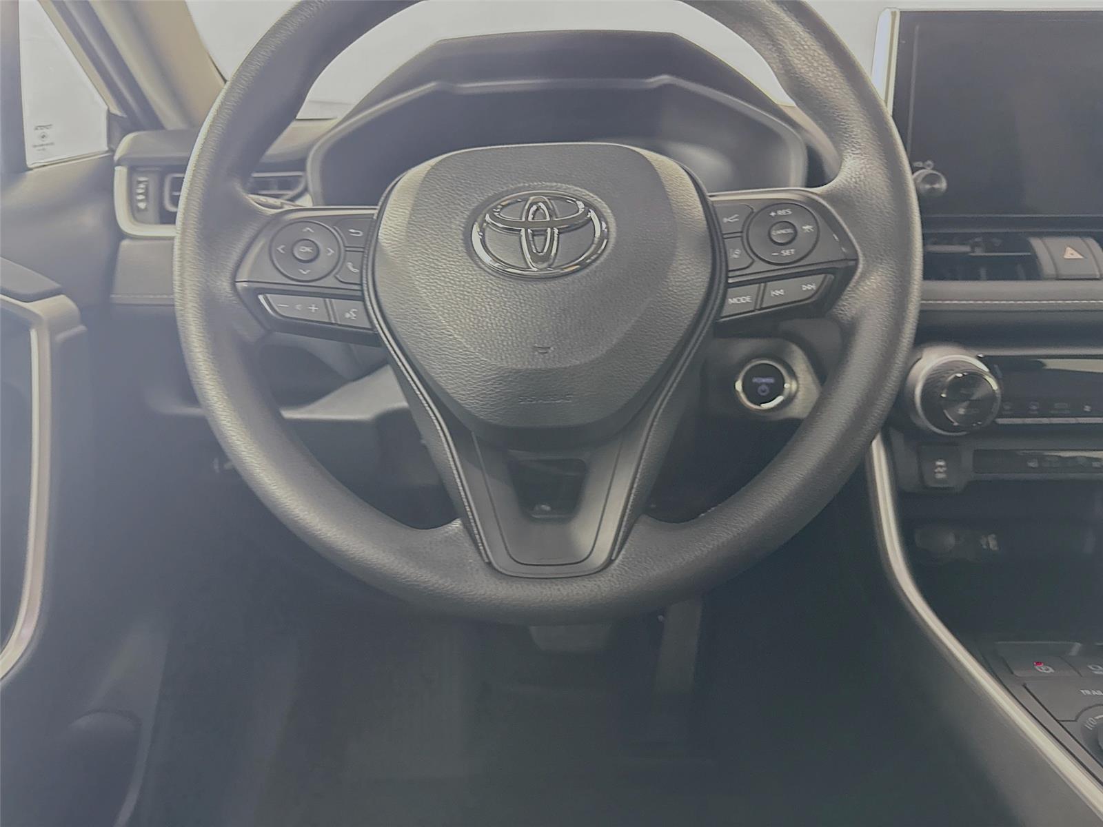 2024 Toyota RAV4 Hybrid XLE photo 29