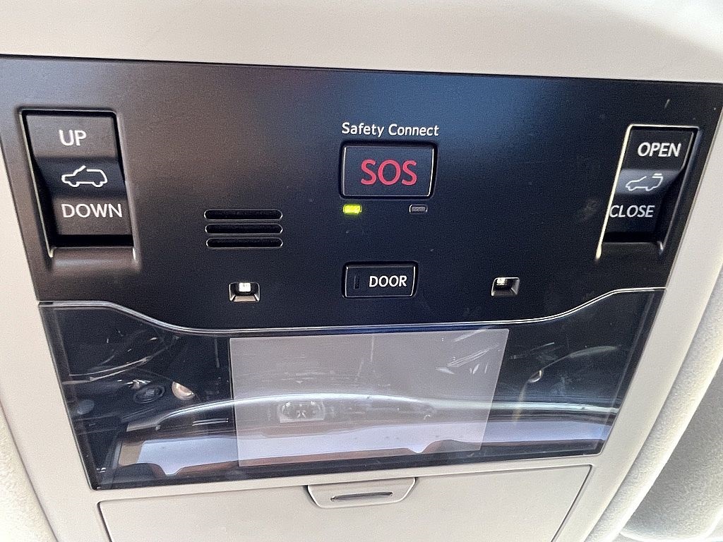 2019 Lexus LX 570 photo 20