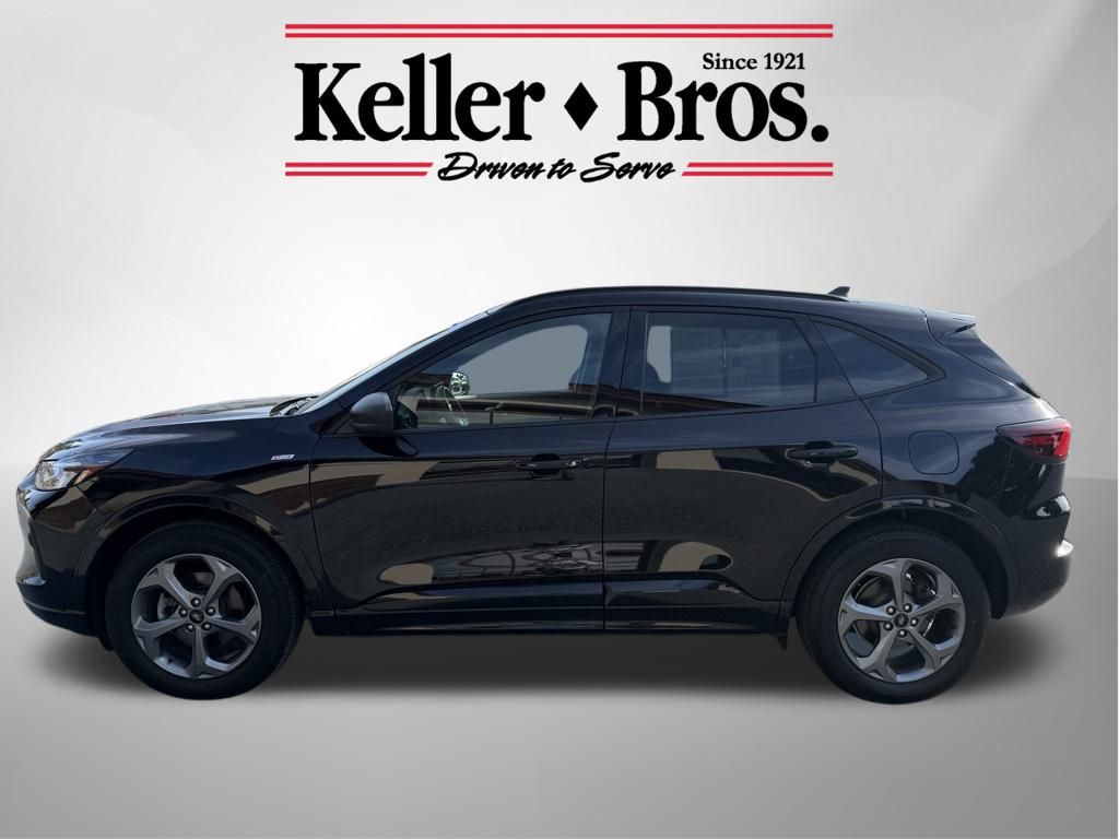 2023 Ford Escape ST-Line photo 3