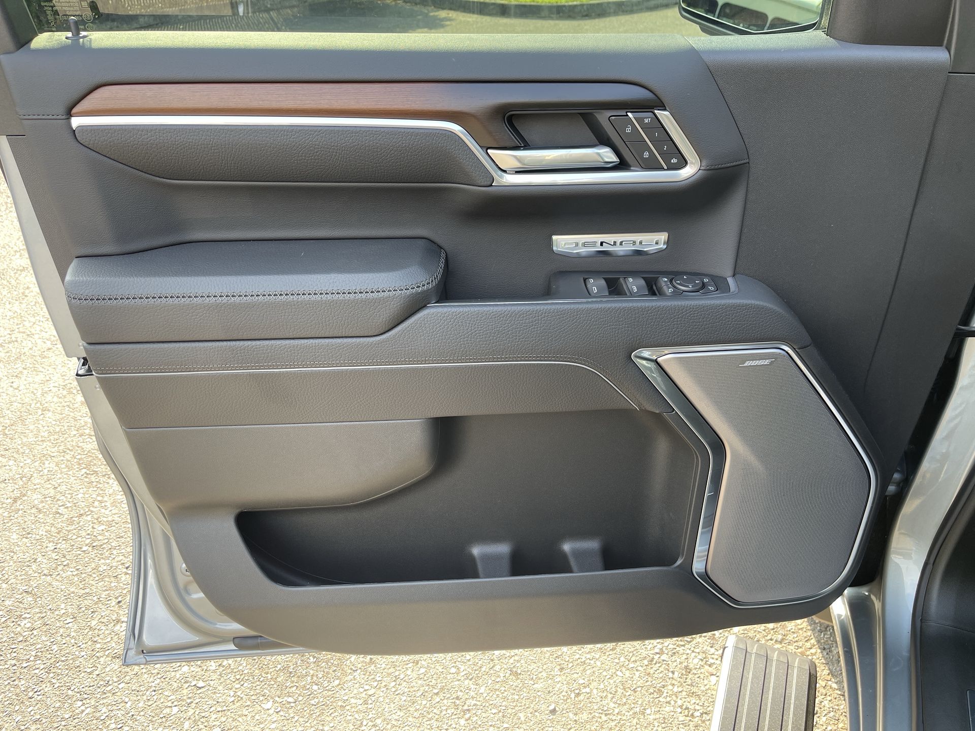 2026 Gmc Sierra Denali photo 22