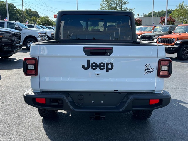 2025 Jeep Gladiator Willys photo 5