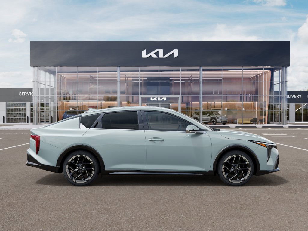 2025 Kia K4 GT-Line photo 7