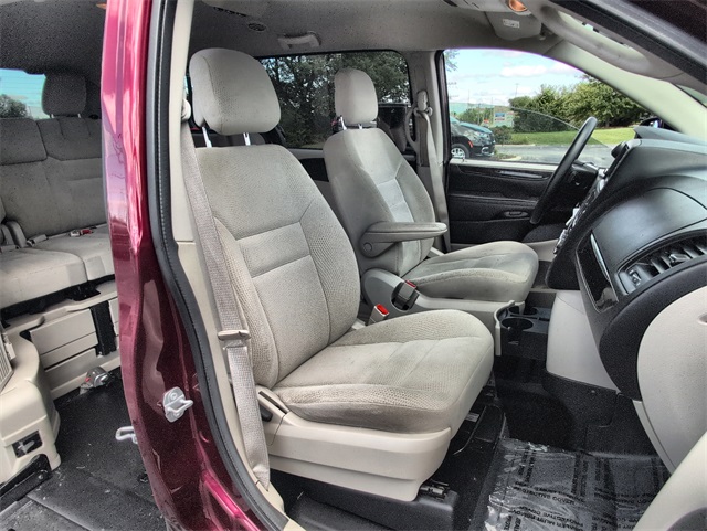 2017 Dodge Grand Caravan SE photo 25
