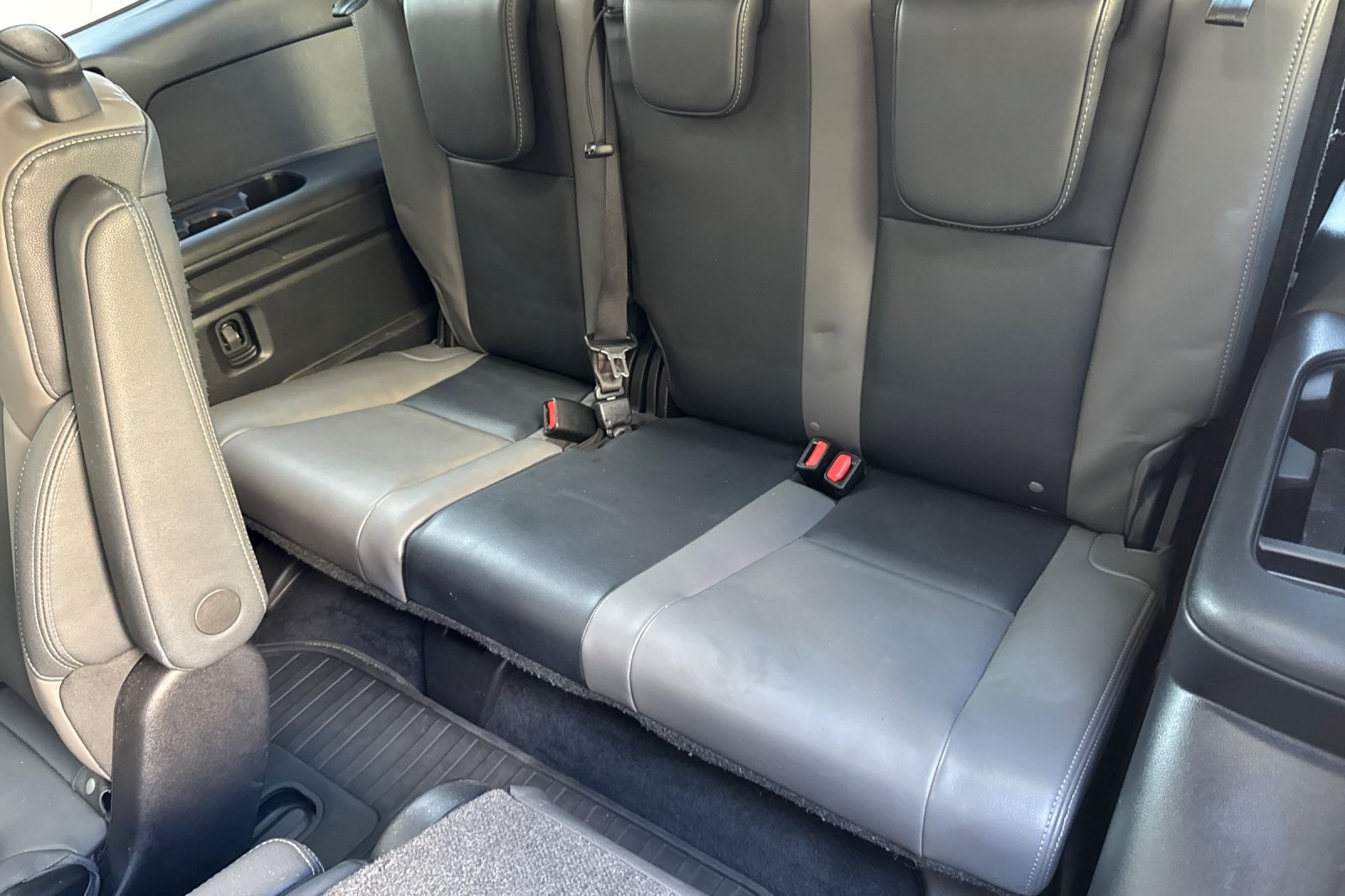 2022 Subaru Ascent Onyx Edition photo 17