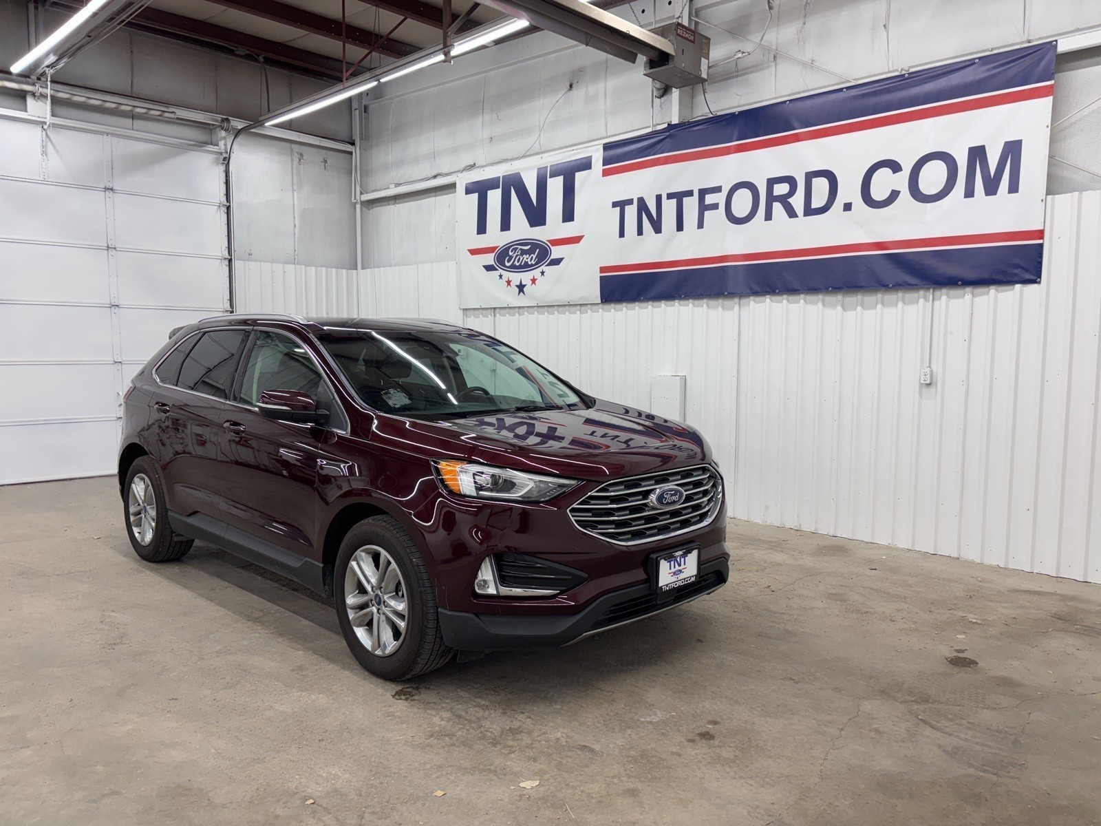 2019 Ford Edge SEL photo 2
