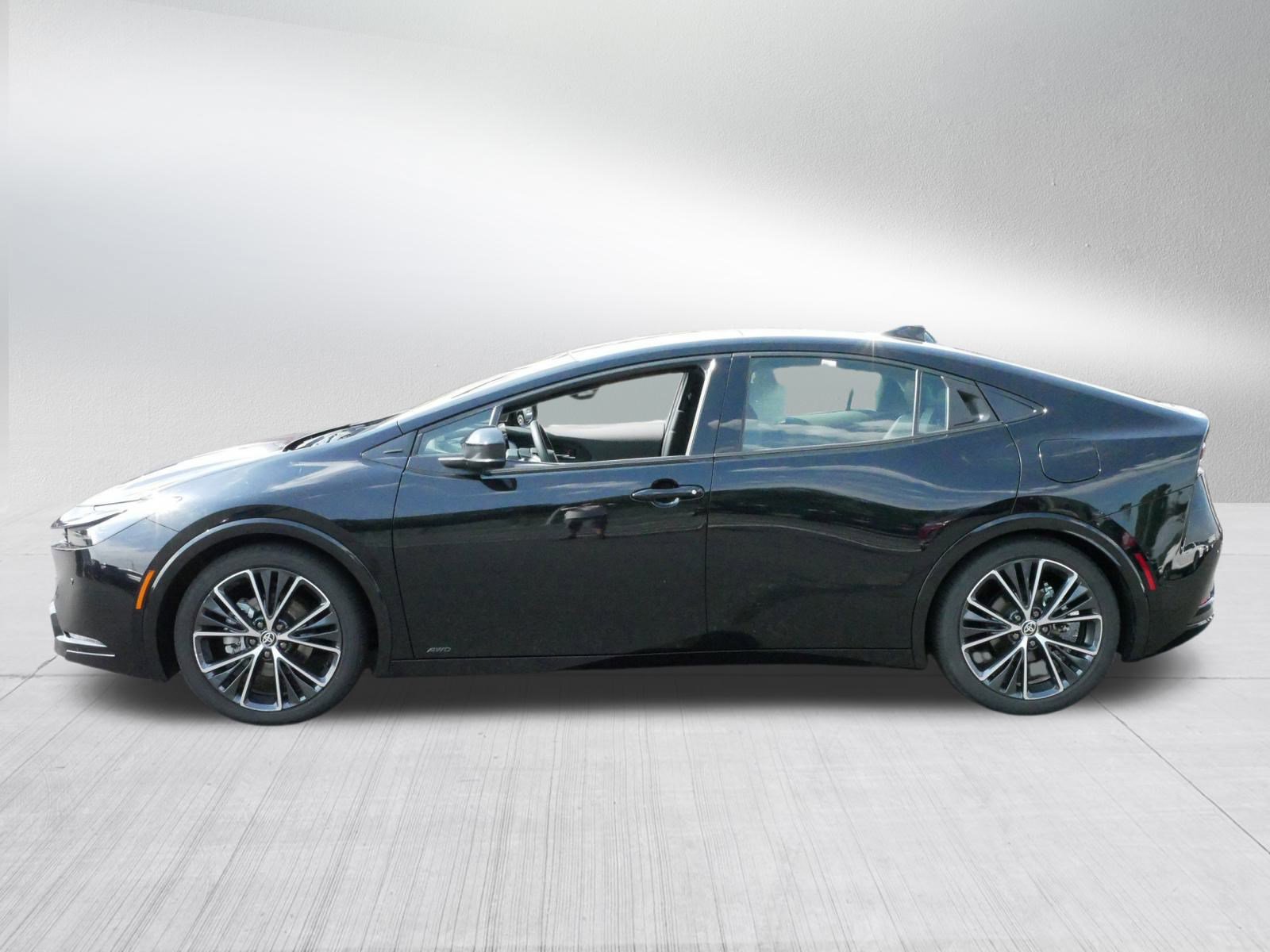 2024 Toyota Prius XLE photo 4